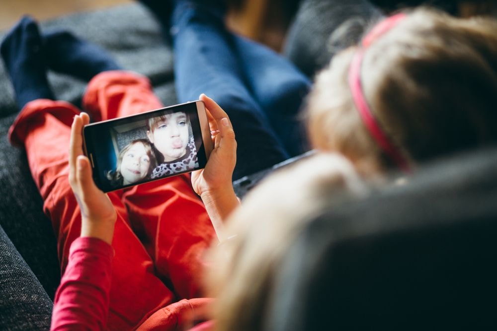 Co ósme dziecko jest ofiarą sekstingu. “Nie zdają sobie sprawy, że jeśli wyślą zdjęcie, nie mogą tego cofnąć”
