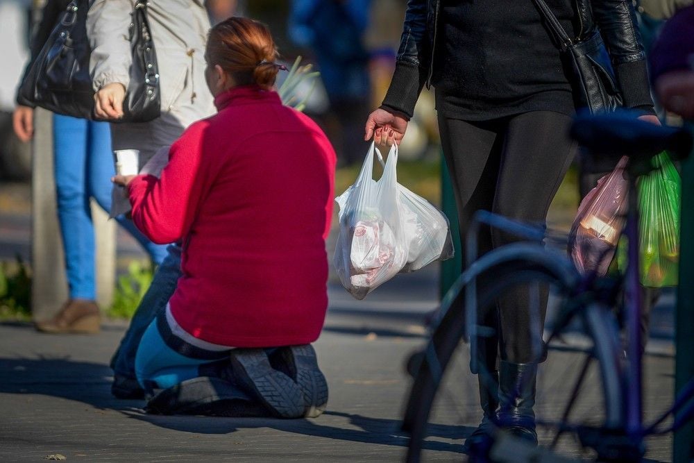Bogaty jak… żebrak. Zbiera nawet 500 zł dziennie