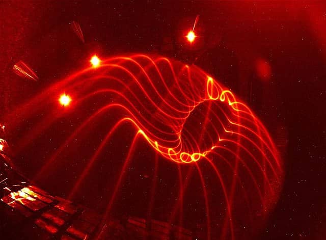 wendelstein-7-x-wizualizacja-linii-pola-na-powierzchni-magnetycznej