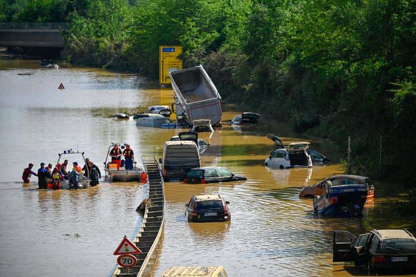 powodzie-w-niemczech-to-wina-zmian-klimatu-w-przyszlosci-burze-i-ulewy-beda-coraz-czestsze-fot-sascha-schuermann-getty-images
