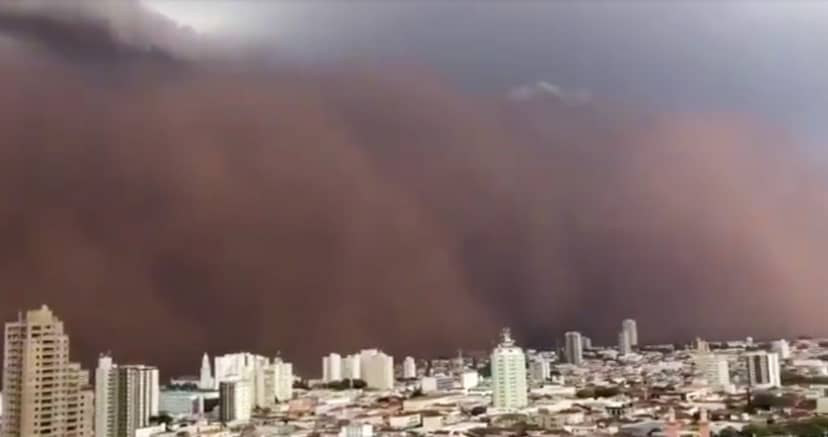 gigantyczna-chmura-piasku-i-pylu-nad-sao-paulo-fot-twitter