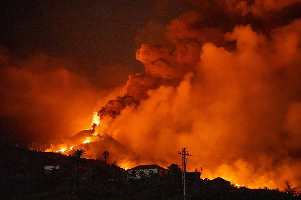 Wybuch wulkanu Cumbre Vieja trwał wyjątkowo długo. Przyczyna tkwiła w nietypowej lawie