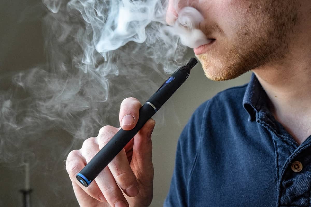 E-papierosy nawet gorsze od klasycznych? Tak wpływają na pracę serca