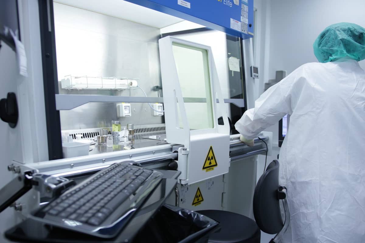 Zwykła piosenka pop może wypuścić wirusa do świata. Czego trzeba się ustrzec w laboratorium?