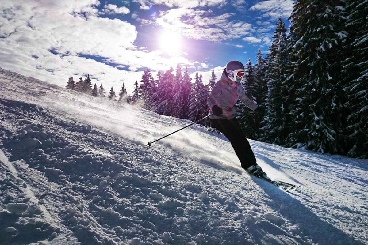 Sport to zdrowie… ale i ryzyko. Będzie mniejsze z ubezpieczeniem narciarskim