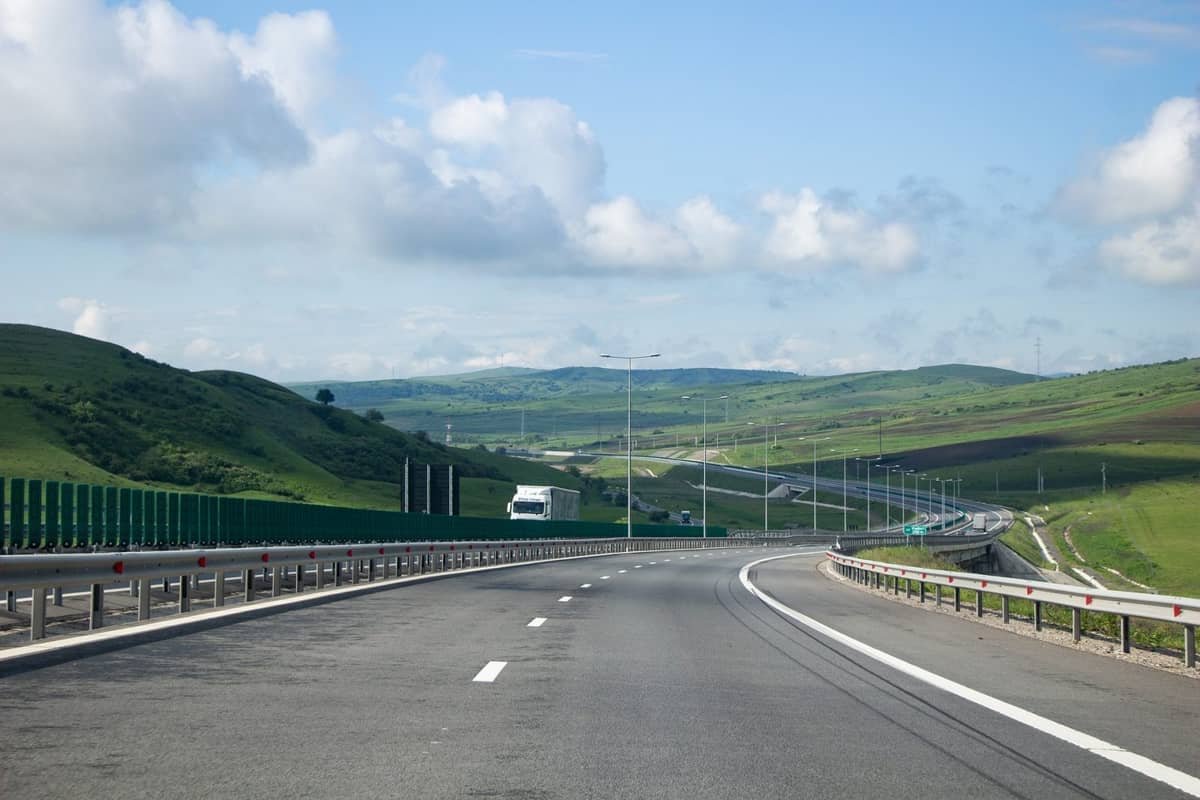 Sensacja na placu budowy. Pod autostradą odkryli grób “księcia Hunów” z głową konia i czymś jeszcze
