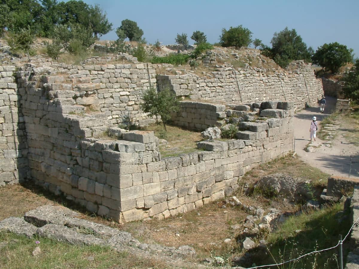 Mitologiczny bohater uwieczniony na mozaice. Miał być synem króla i bogini 