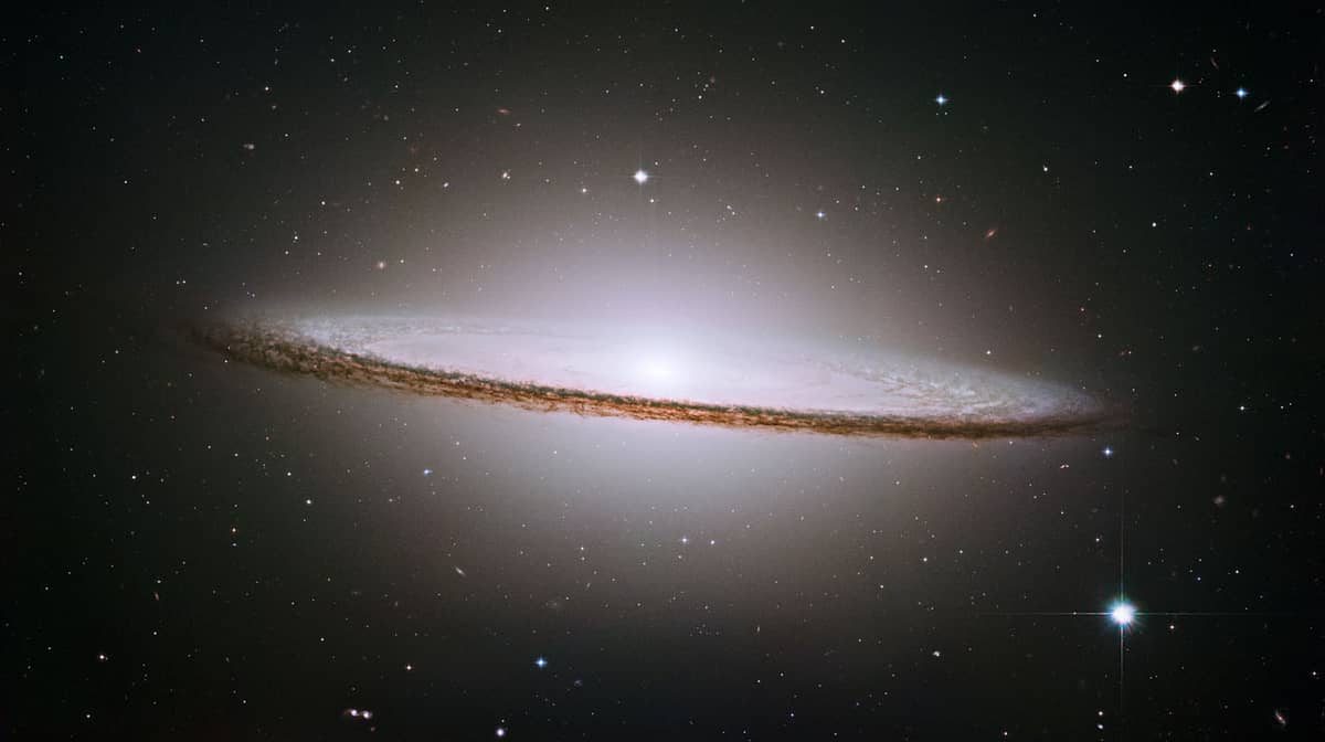 M104