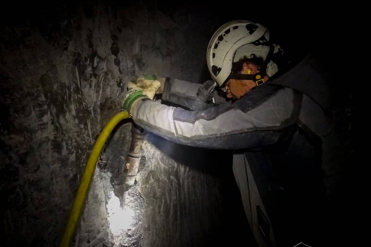 Ten dziecięcy bucik to prawdziwy skarb. Jest starszy, niż mogłoby się wydawać
