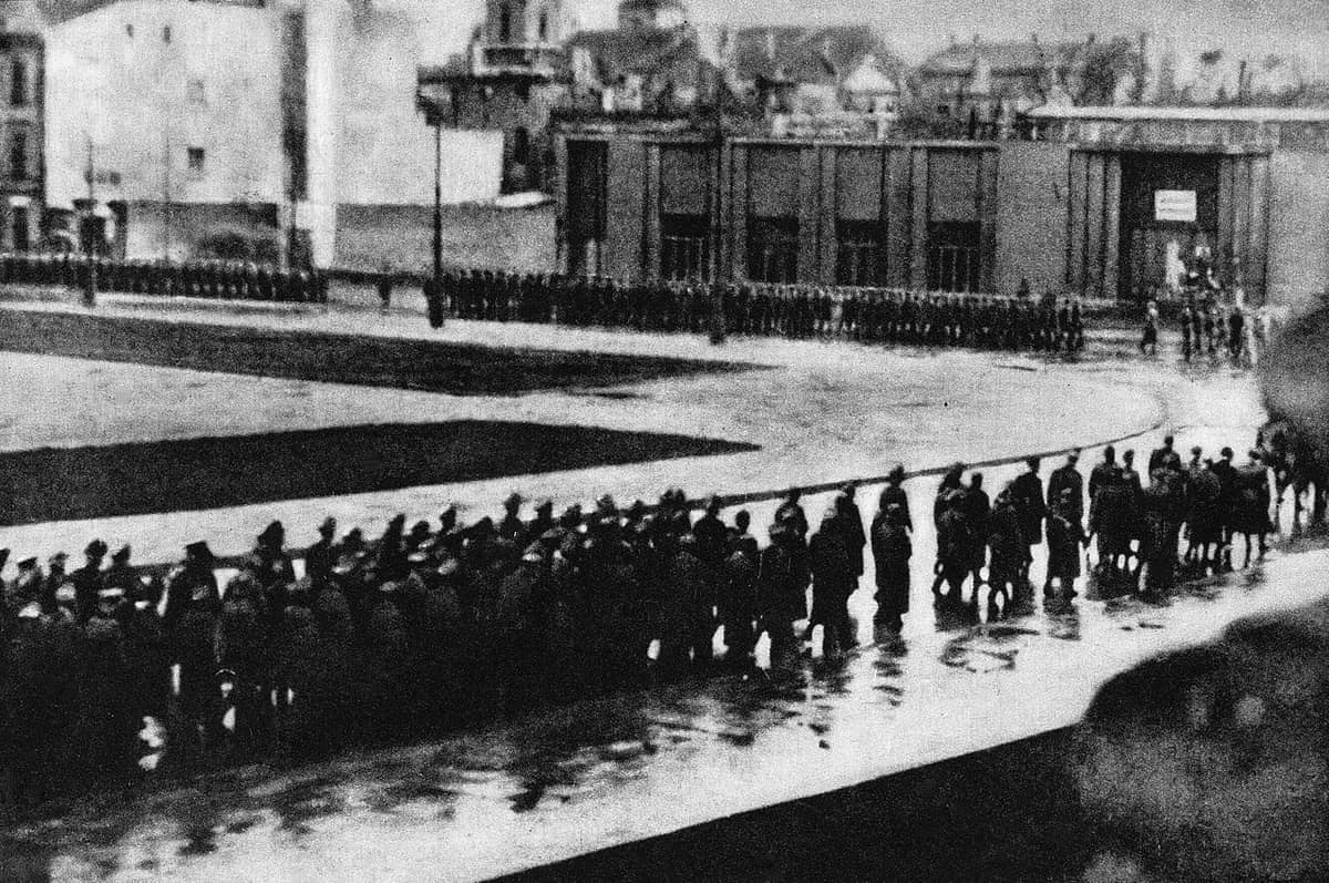 Hitlerowska makabra: ślub z trupem kata Warszawy