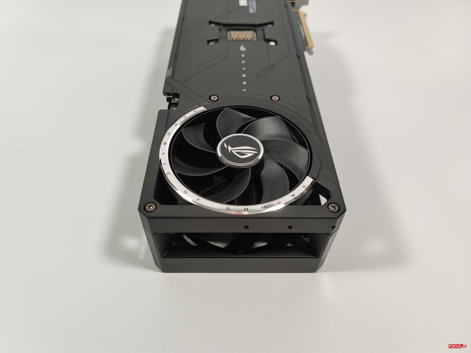 test Asus GeForce RTX 5080 ROG Astral OC, recenzja Asus GeForce RTX 5080 ROG Astral OC, opinia Asus GeForce RTX 5080 ROG Astral OC