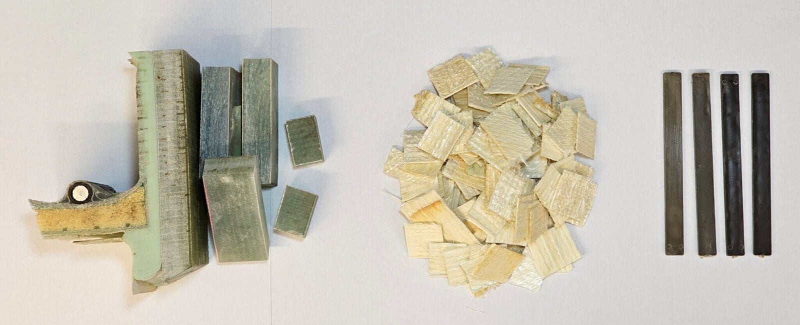 Od lewej: fragment łopaty turbiny, materiał z odzyskanego włókna szklanego i żywic, finalny produkt: wzmocniony nylon. 
