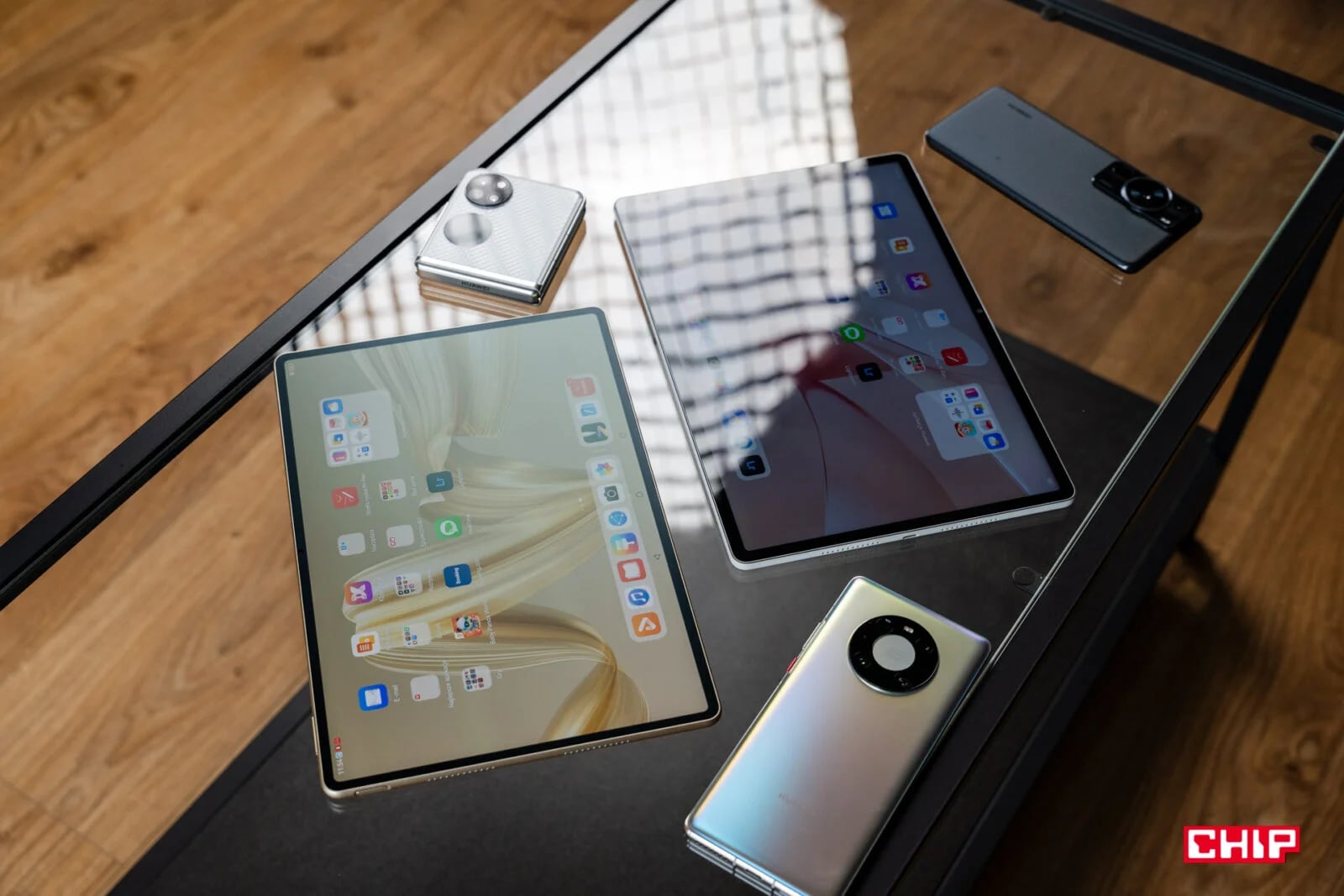 porównanie ekranu matowego i błyszczącego