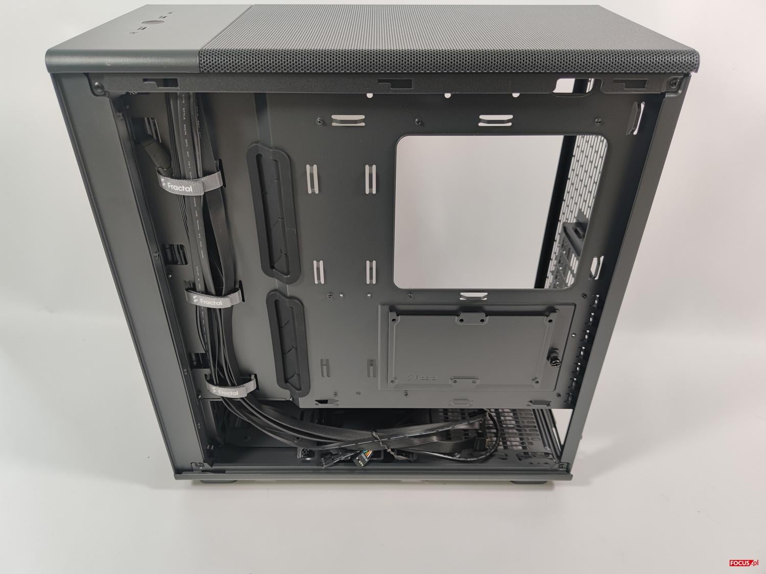test Fractal Design Epoch Black TG RGB Light Tint, recenzja Fractal Design Epoch Black TG RGB Light Tint, opinia Fractal Design Epoch Black TG RGB Light Tint