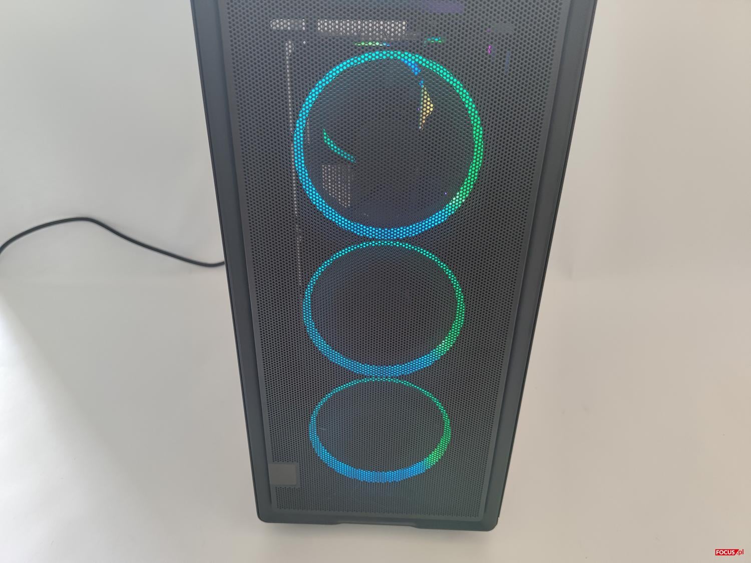 test Fractal Design Epoch Black TG RGB Light Tint, recenzja Fractal Design Epoch Black TG RGB Light Tint, opinia Fractal Design Epoch Black TG RGB Light Tint