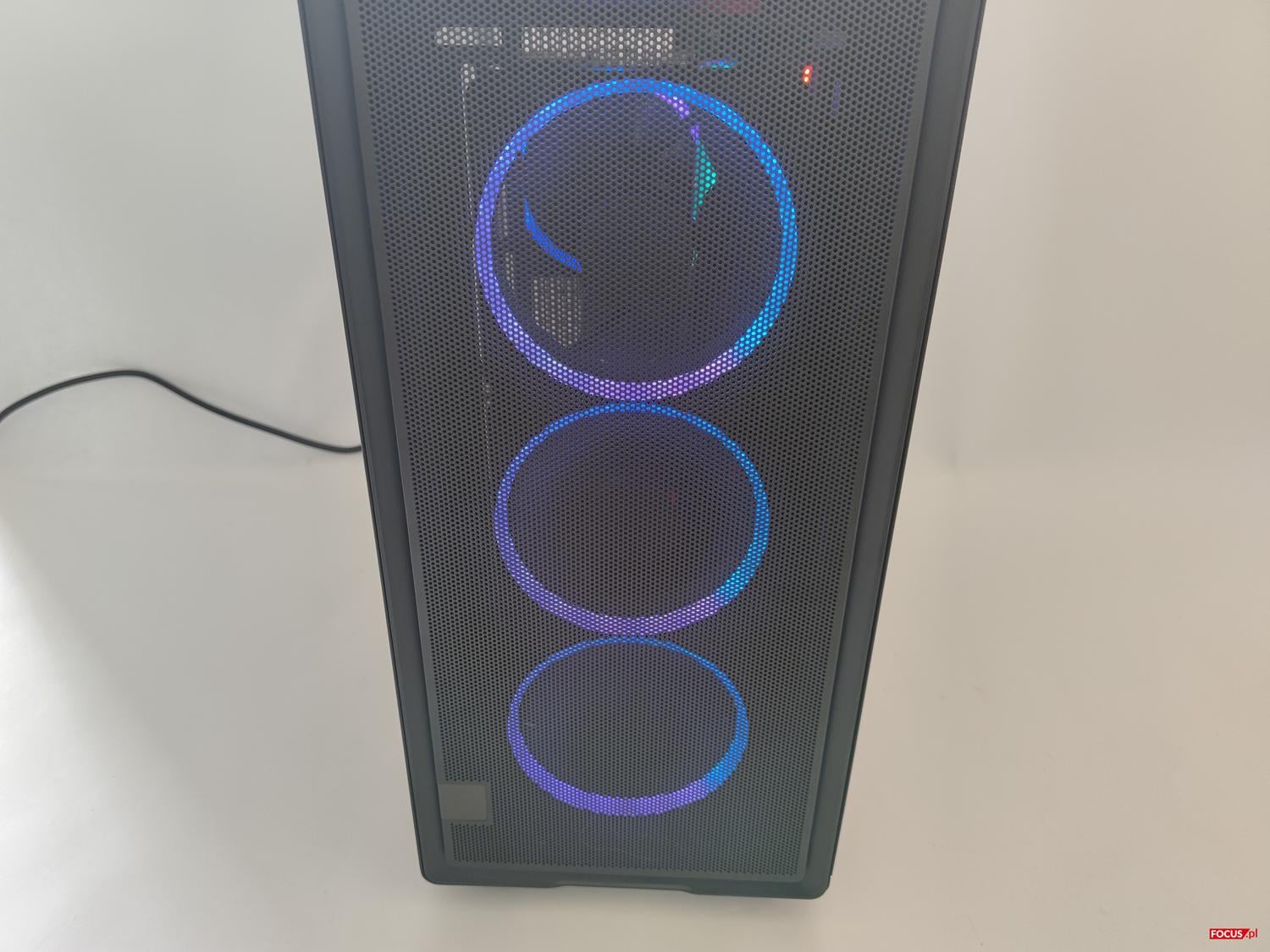test Fractal Design Epoch Black TG RGB Light Tint, recenzja Fractal Design Epoch Black TG RGB Light Tint, opinia Fractal Design Epoch Black TG RGB Light Tint
