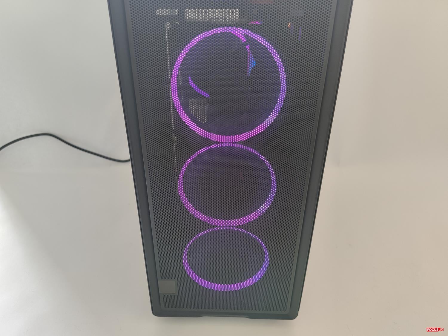 test Fractal Design Epoch Black TG RGB Light Tint, recenzja Fractal Design Epoch Black TG RGB Light Tint, opinia Fractal Design Epoch Black TG RGB Light Tint