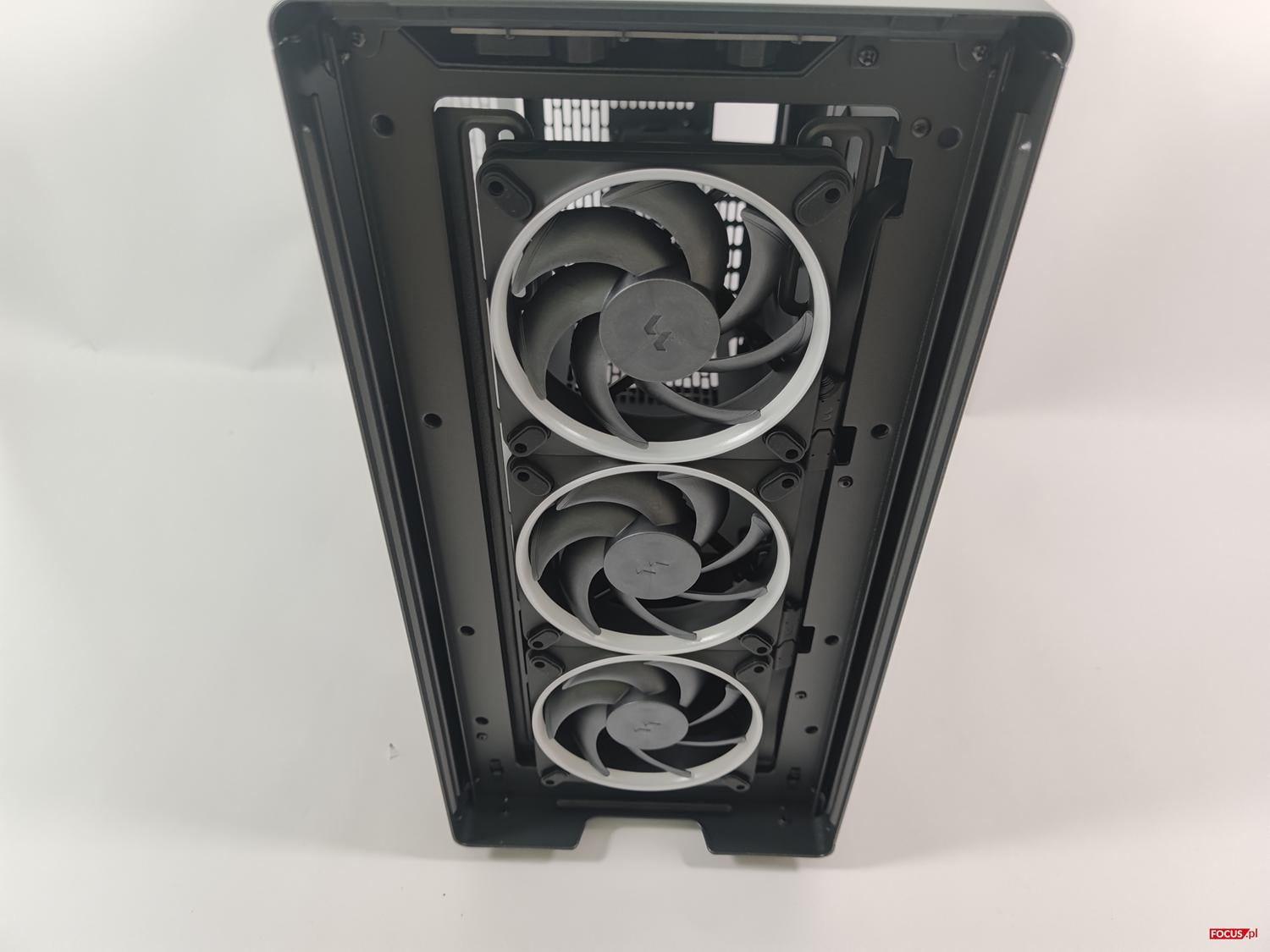 test Fractal Design Epoch Black TG RGB Light Tint, recenzja Fractal Design Epoch Black TG RGB Light Tint, opinia Fractal Design Epoch Black TG RGB Light Tint