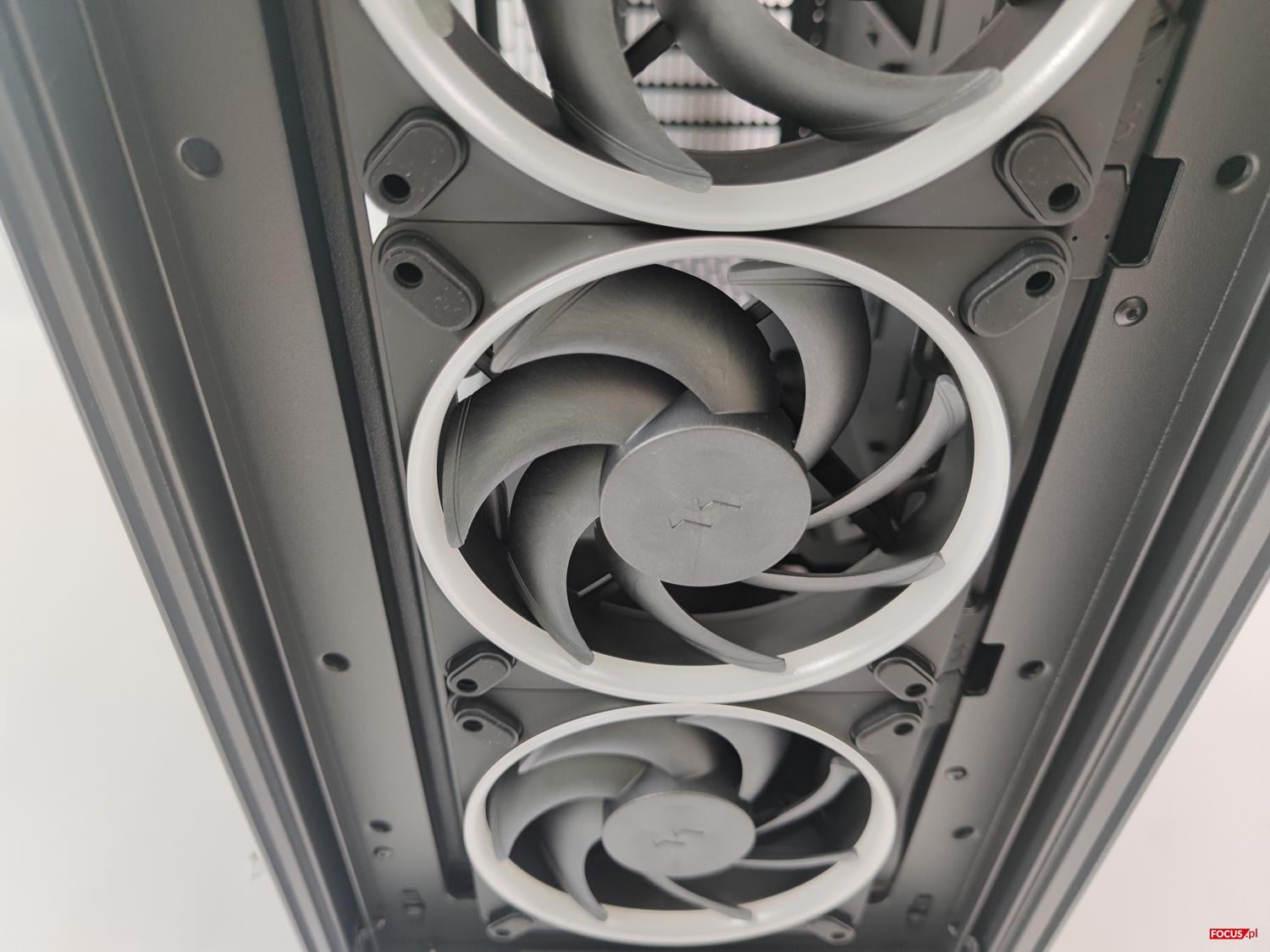 test Fractal Design Epoch Black TG RGB Light Tint, recenzja Fractal Design Epoch Black TG RGB Light Tint, opinia Fractal Design Epoch Black TG RGB Light Tint