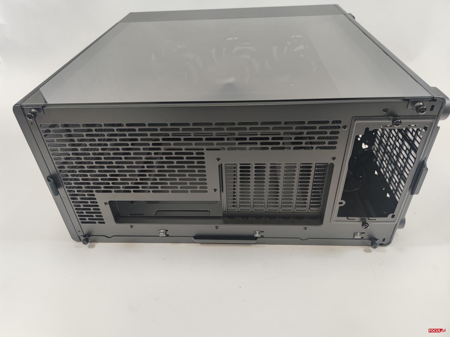 test Fractal Design Epoch XL Black TG RGB Light Tint, recenzja Fractal Design Epoch XL Black TG RGB Light Tint, opinia Fractal Design Epoch XL Black TG RGB Light Tint