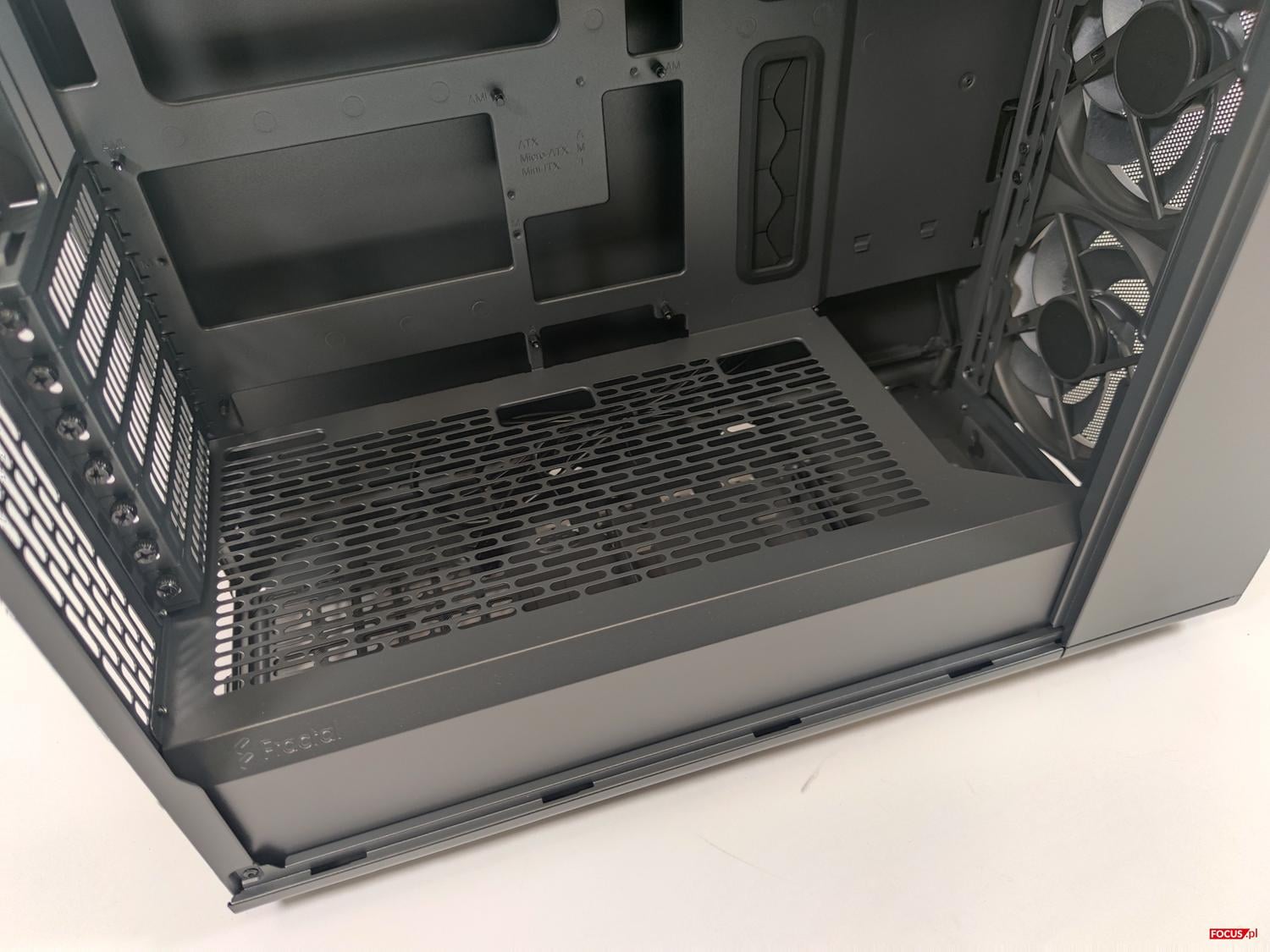 test Fractal Design Epoch XL Black TG RGB Light Tint, recenzja Fractal Design Epoch XL Black TG RGB Light Tint, opinia Fractal Design Epoch XL Black TG RGB Light Tint