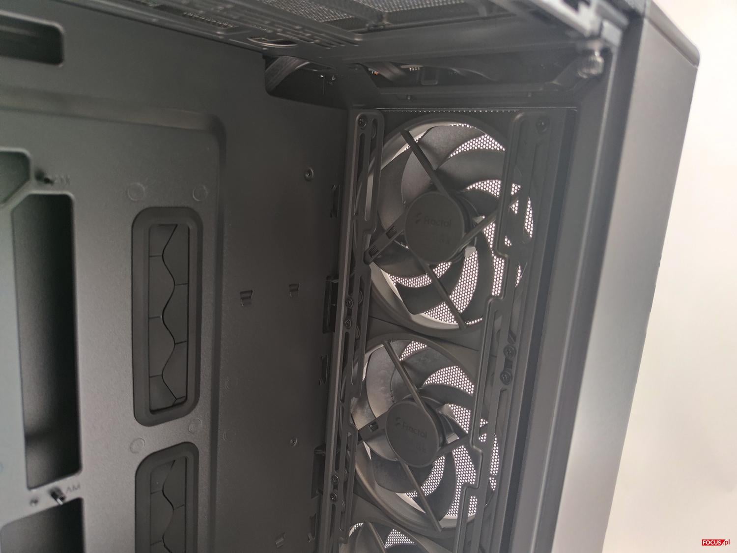test Fractal Design Epoch XL Black TG RGB Light Tint, recenzja Fractal Design Epoch XL Black TG RGB Light Tint, opinia Fractal Design Epoch XL Black TG RGB Light Tint