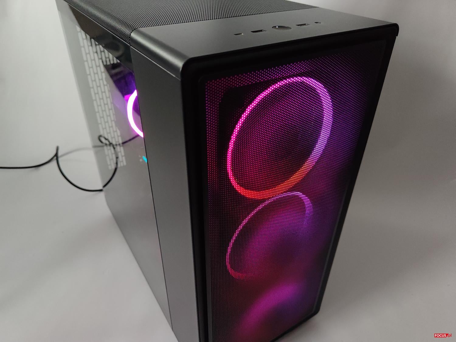 test Fractal Design Epoch XL Black TG RGB Light Tint, recenzja Fractal Design Epoch XL Black TG RGB Light Tint, opinia Fractal Design Epoch XL Black TG RGB Light Tint