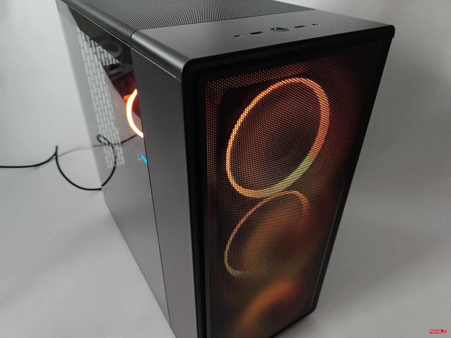 test Fractal Design Epoch XL Black TG RGB Light Tint, recenzja Fractal Design Epoch XL Black TG RGB Light Tint, opinia Fractal Design Epoch XL Black TG RGB Light Tint