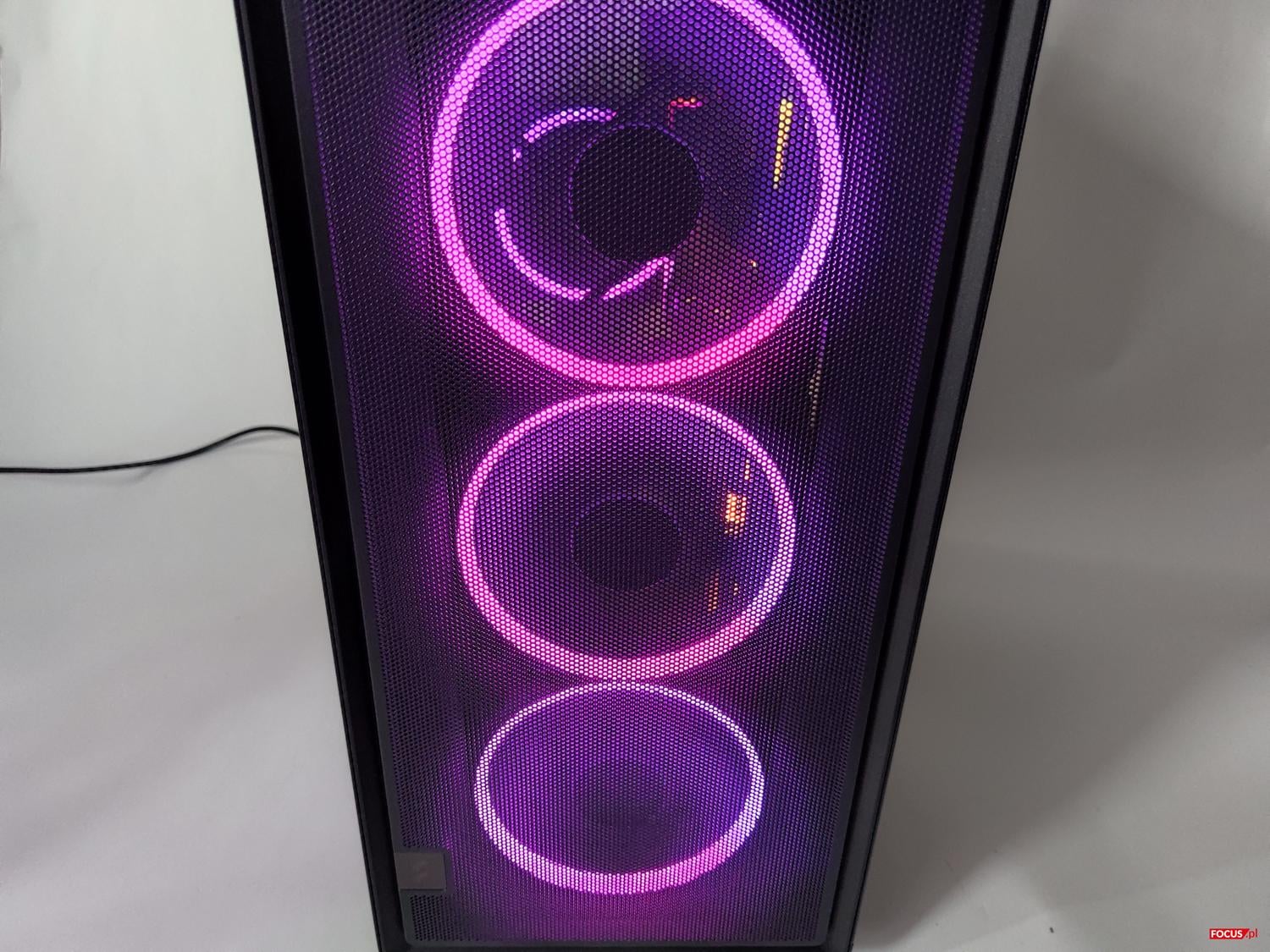 test Fractal Design Epoch XL Black TG RGB Light Tint, recenzja Fractal Design Epoch XL Black TG RGB Light Tint, opinia Fractal Design Epoch XL Black TG RGB Light Tint
