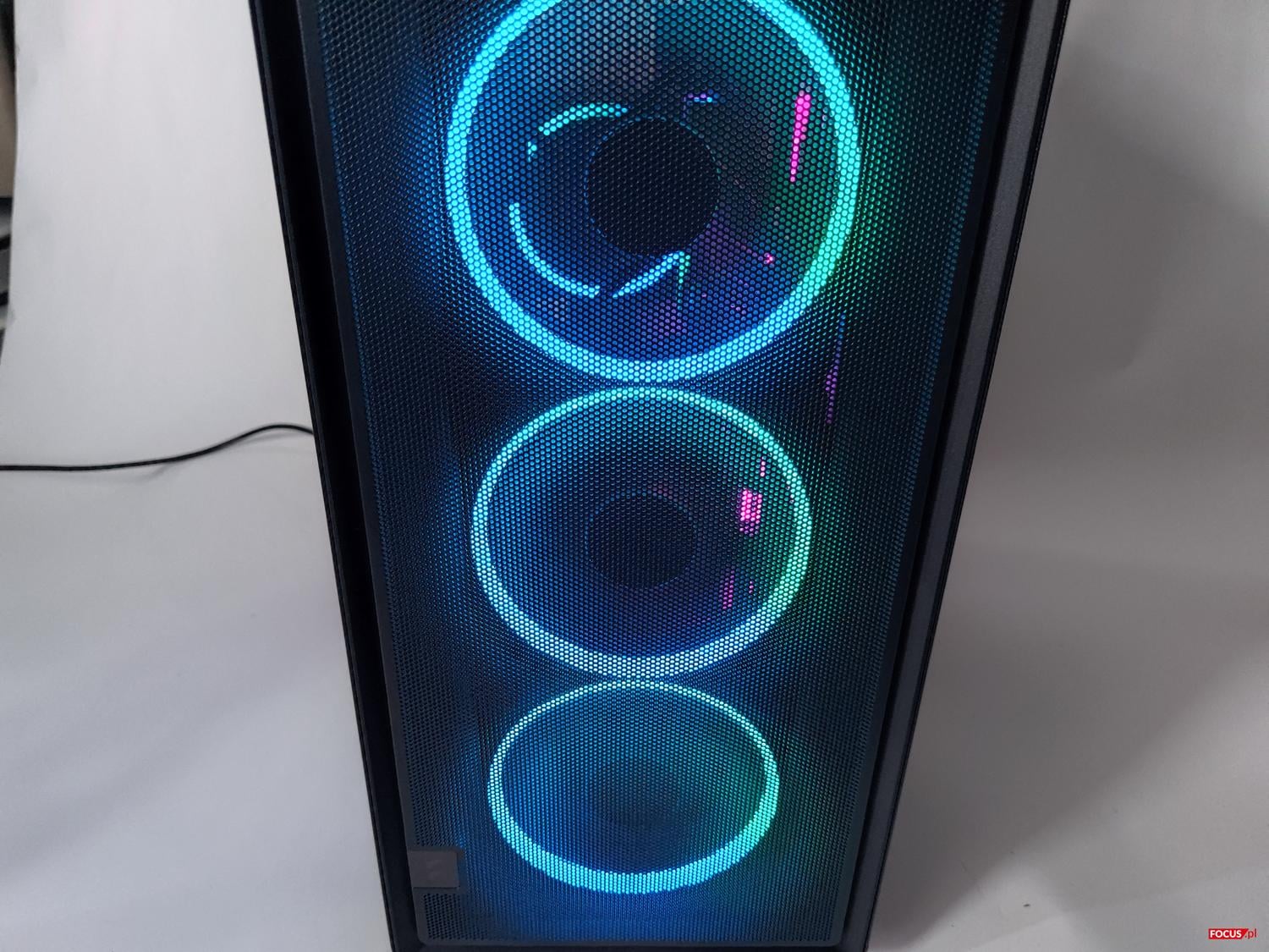 test Fractal Design Epoch XL Black TG RGB Light Tint, recenzja Fractal Design Epoch XL Black TG RGB Light Tint, opinia Fractal Design Epoch XL Black TG RGB Light Tint