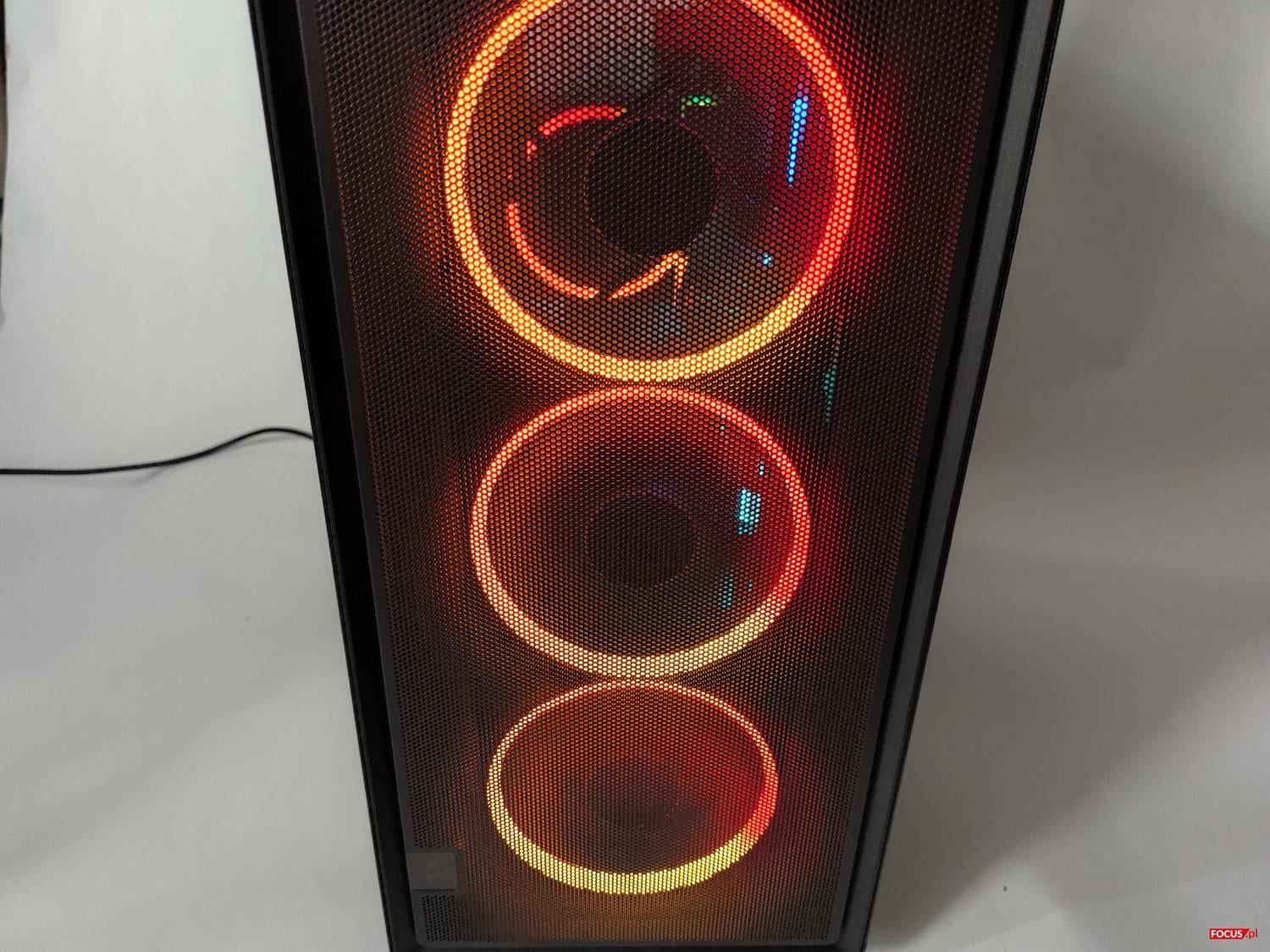 test Fractal Design Epoch XL Black TG RGB Light Tint, recenzja Fractal Design Epoch XL Black TG RGB Light Tint, opinia Fractal Design Epoch XL Black TG RGB Light Tint