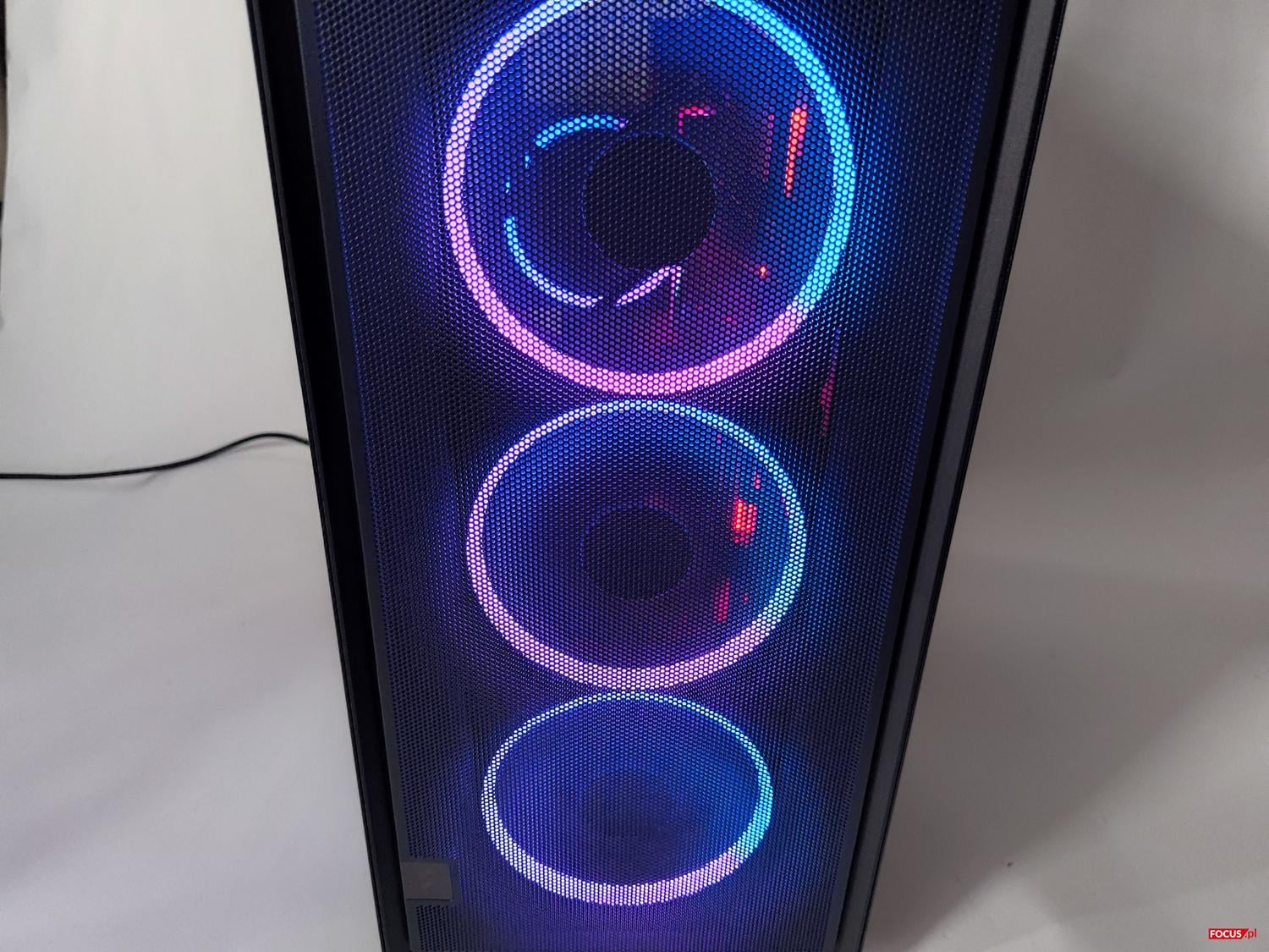 test Fractal Design Epoch XL Black TG RGB Light Tint, recenzja Fractal Design Epoch XL Black TG RGB Light Tint, opinia Fractal Design Epoch XL Black TG RGB Light Tint