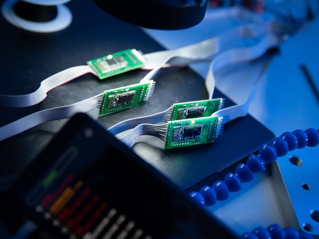 Informacja kwantowa została przesłana na dużą odległość. I to przy użyciu dostępnej infrastruktury