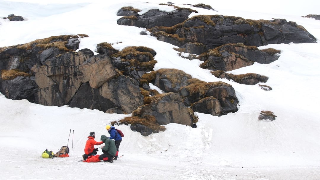 Od małych minerałów do wielkich interpretacji. Historia wczesnej Ziemi skrywa wiele tajemnic [WYWIAD]