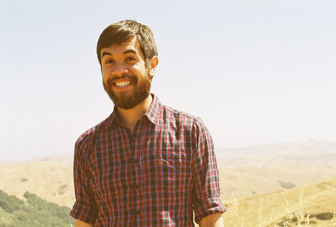 Udawany uśmiech pomaga? W ten sposób możemy poprawić swoje samopoczucie