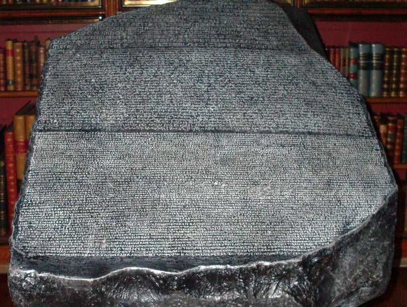 To tam miała miejsce wielka rewolta. Informacje na jej temat zapisano na kamieniu z Rosetty