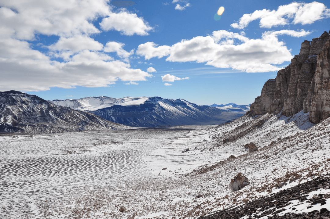 Jak wyglądałaby Antarktyda bez lodu? Niezwykła mapa ukazuje prawdziwą rzeźbę ukrytego lądu