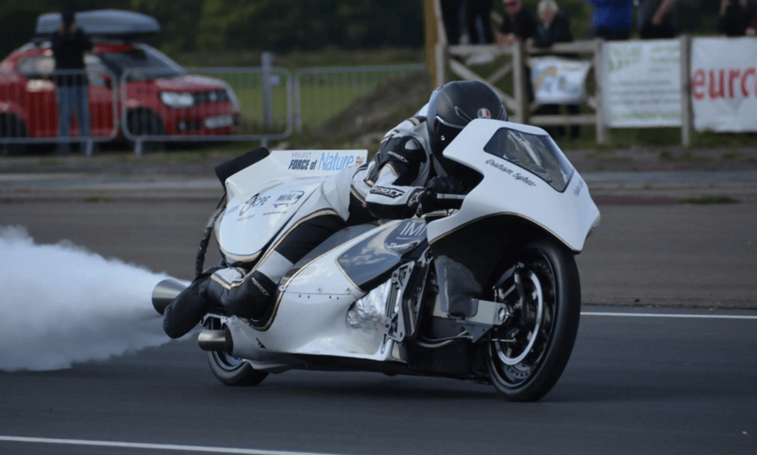 Oto najszybszy motocykl na świecie. Ta rakieta na dwóch kołach ustanowiła nowy rekord świata