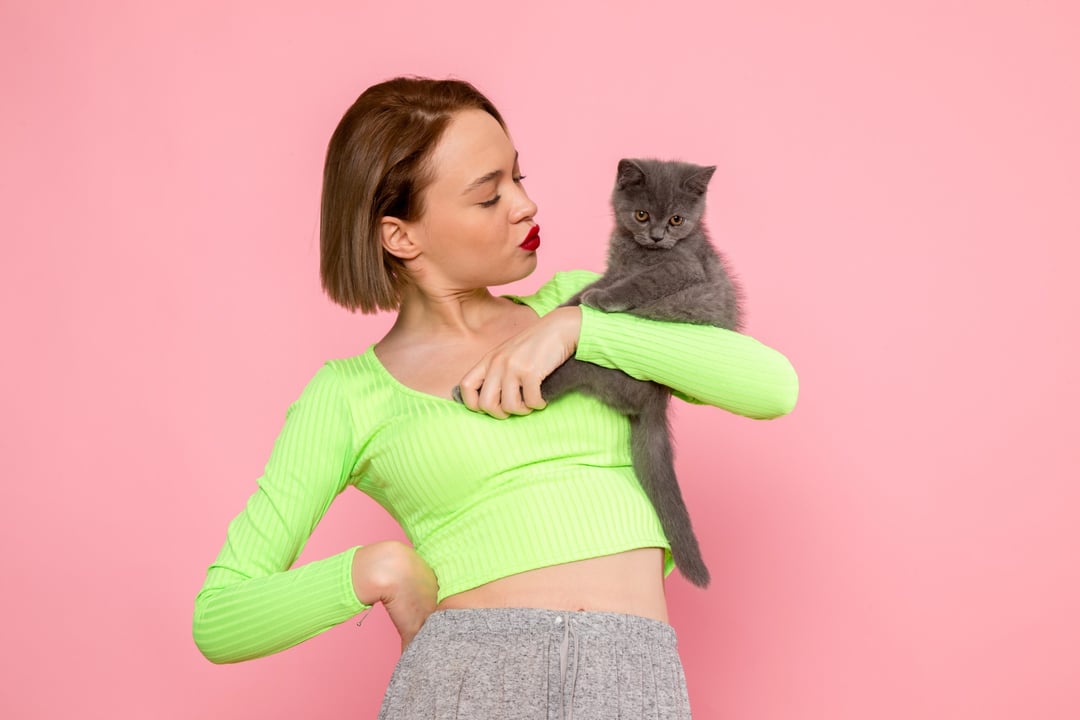 To nie błąd. Badania potwierdzają, kot jest prawdziwym przyjacielem człowieka!