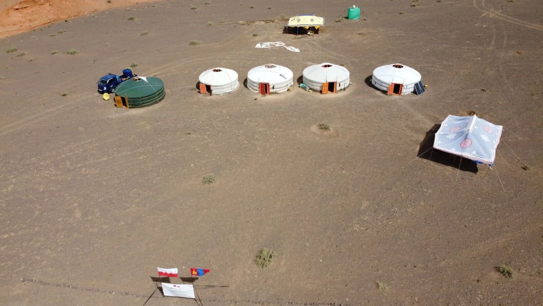 Polacy odsłaniają nieznane fakty z życia naszych przodków. Do czego służyły im jaja strusia?