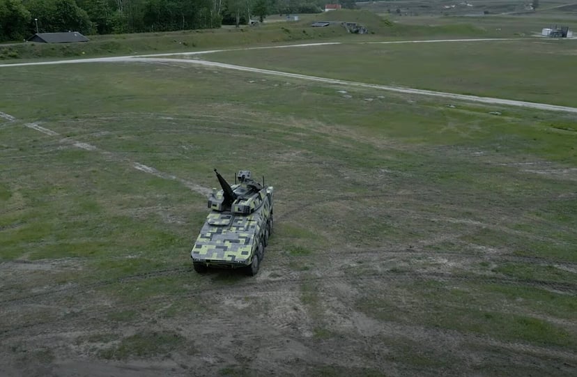 Ten pojazd będzie strzelał do dronów kamikadze jak do kaczek. Oto alternatywa dla systemu Patriot