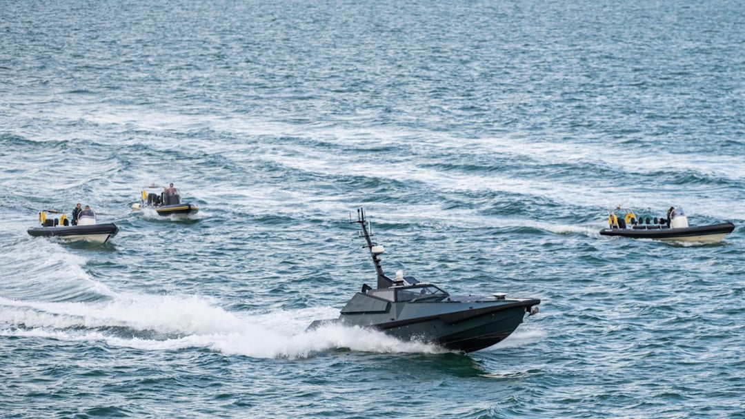 Brytyjczycy przygotowują się na atak z morza. Pomoże im sztuczna inteligencja