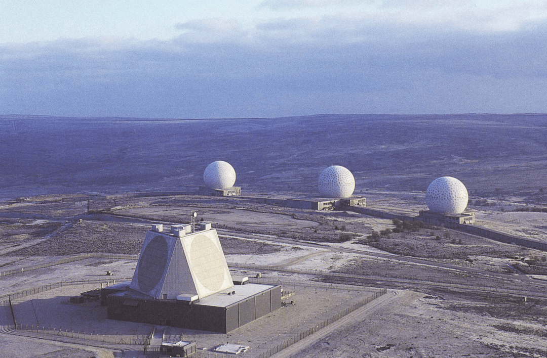 Nowy radar ochroni Wielką Brytanię przed “wojną kosmiczną”