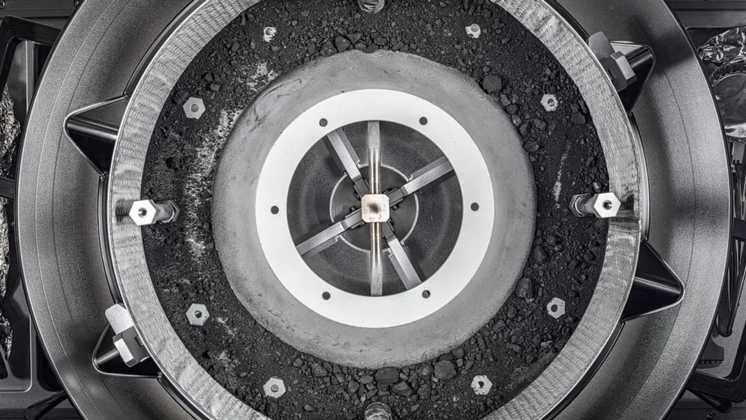 Prawdziwie kosmiczny łup z planetoidy! Wiemy już, ile próbek skał dotarło na Ziemię w misji OSIRIS-REx