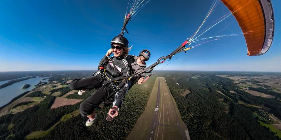 Lot paralotnią zamiast krawata – czyli prezenty w formie przeżyć