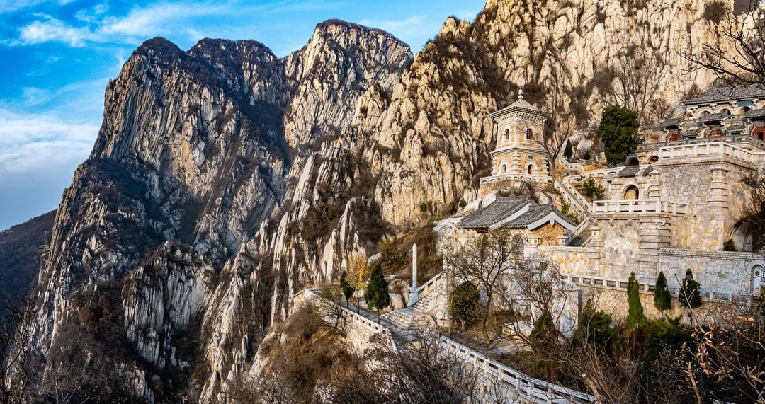 Pozbawione kończyn szkielety przerażają nawet po upływie 2500 lat. Archeolodzy mają pewną teorię