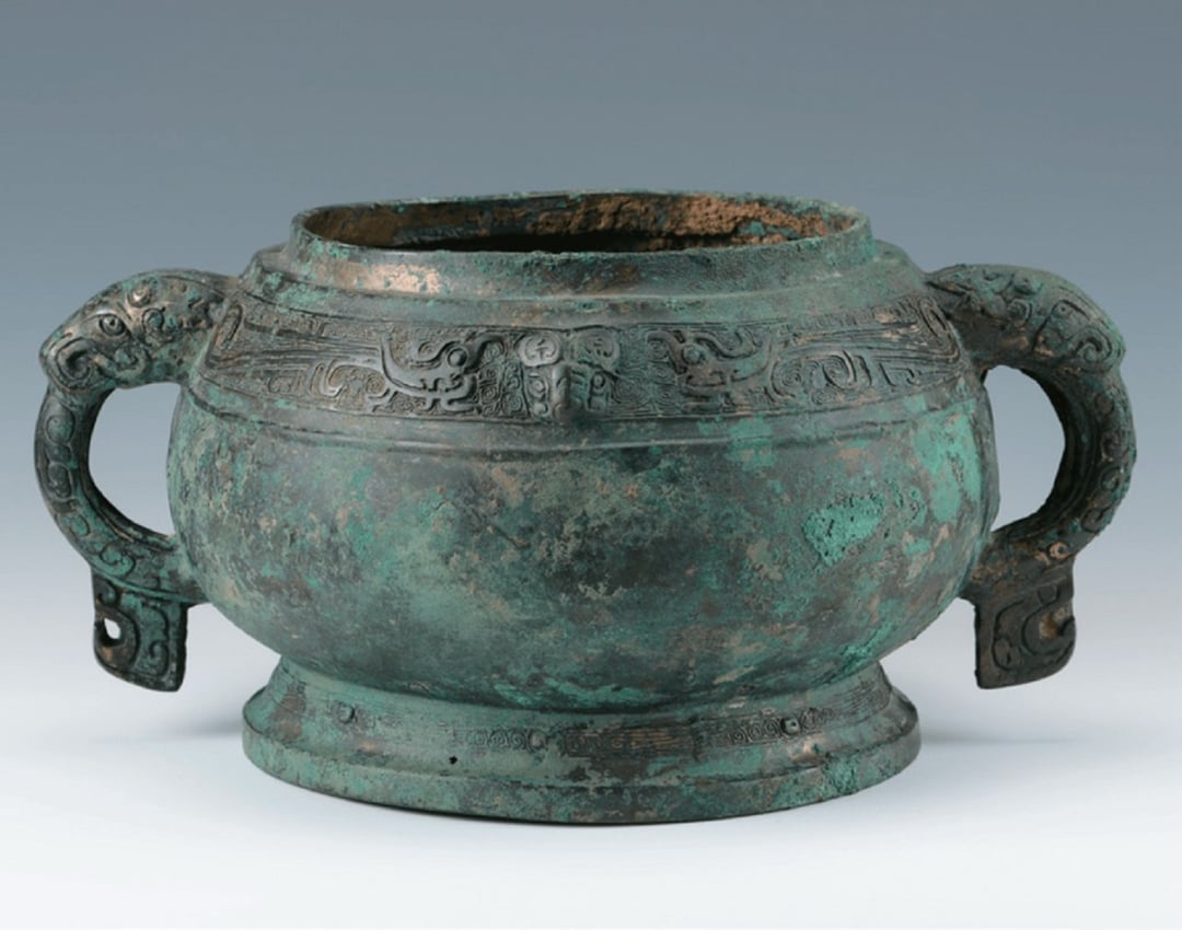 Setki przedmiotów w 3000-letnim grobowcu! Archeologiczne bogactwo w dalekiej krainie