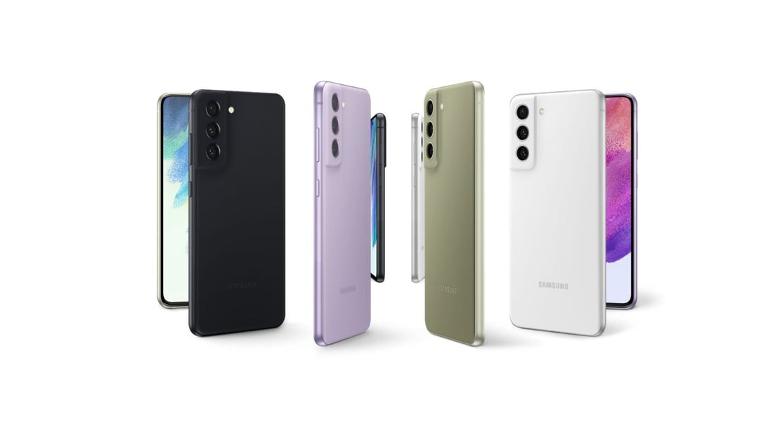 Smartfony Galaxy S21 FE w końcu dostają asystenta aparatu. Jest jednak jedno „ale”