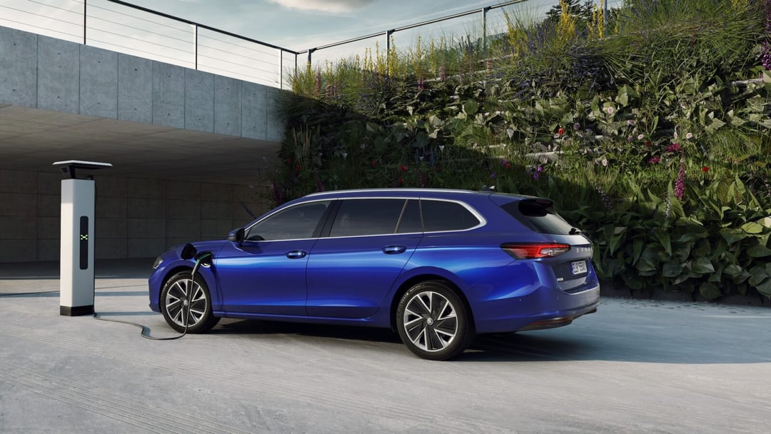 Hybrydowy alfabet Škody. Nowy Kodiaq i Superb od A do Z. Dosłownie