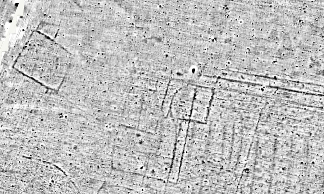 Przebadali teren z powietrza i znaleźli niespodziewane struktury. Nie powstały współcześnie 